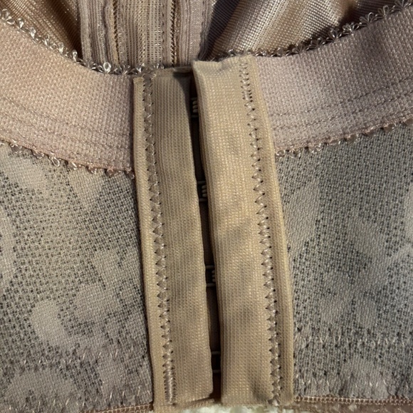 PLAYTEX 18 Hour Comfort-Strap Wireless Bra - Picture 4 of 5